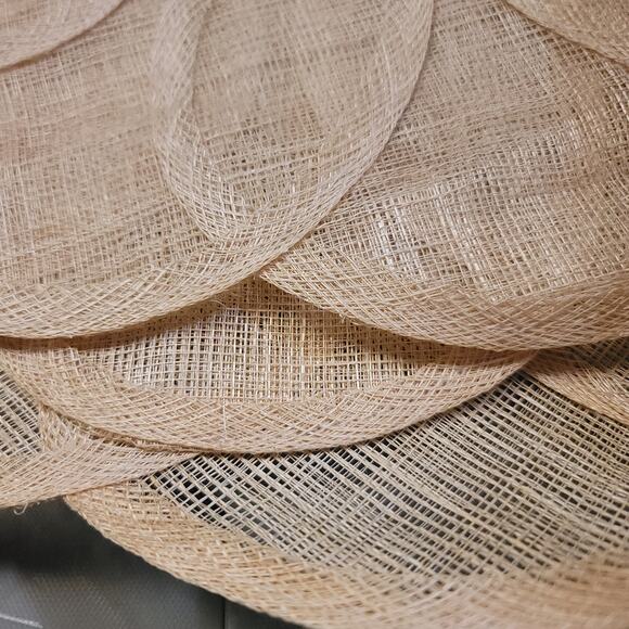 Vintage SET of 4  Raffia Straw Wicker Placemat Home Decor Round Earthtone - Picture 5 of 5